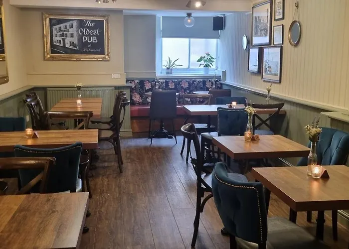 The Bishop Blaize Inn *